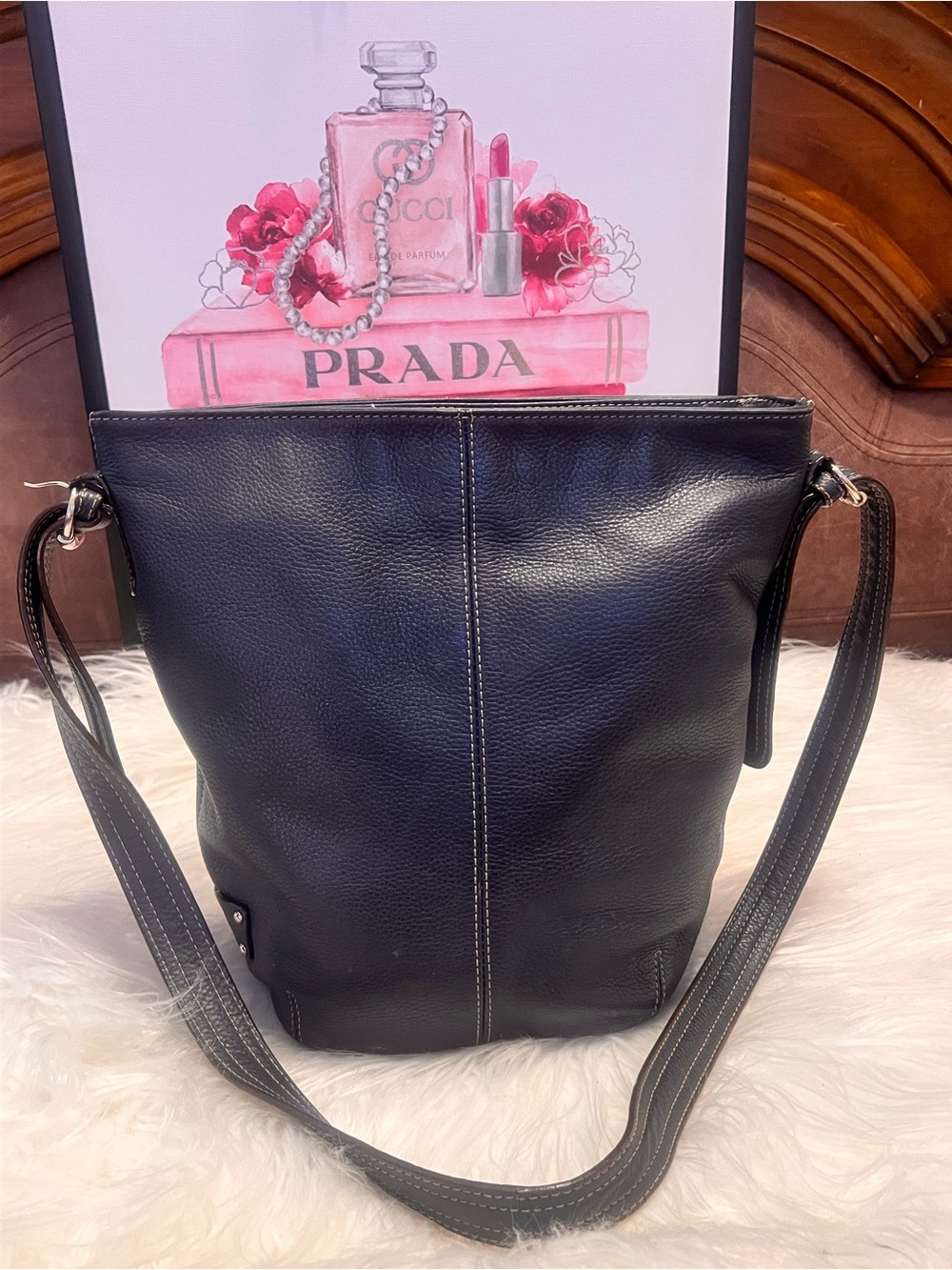 Tignanello Black pebble Leather crossbody bag adjustable strap